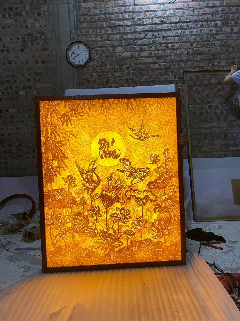 tranh-truc-chi-trang-tri-ban-tho-dong-tam (23)