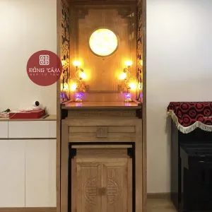Bàn Thờ Đứng Hiện Đại Gỗ Sồi – BTD03