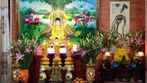 Bạn nên đặt bàn thờ Tam Bảo tại những nơi trang nghiêm, sạch sẽ