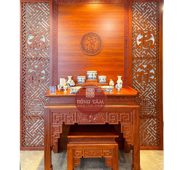 Bàn thờ cần đặt đúng vị trí phong thủy hoặc nơi thích hợp trong nhà Bàn thờ cần đặt đúng vị trí phong thủy hoặc nơi thích hợp trong nhà