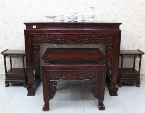 Nếu bạn là người Đông tứ mệnh, thì hãy đặt bàn thờ ở hướng Đông tứ trạch