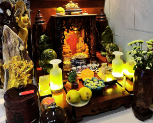 Vị trí đặt bàn thờ thần tài phải đảm bảo sạch sẽ, thông thoáng