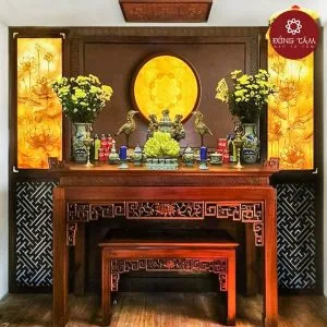 Mẫu bàn thờ gia tiên gỗ gõ đơn giản hiện đại DT38