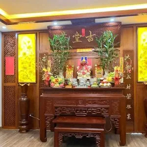 Bàn thờ gia tiên gỗ gõ trang nghiêm DT45