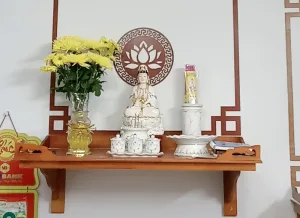 Bàn thờ mẹ quan âm có thiết kế thanh nhã được bày trí đẹp mắt
