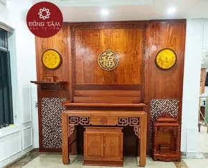 Chọn bàn thờ có màu sắc đẹp hài hòa với không gian thờ cúng